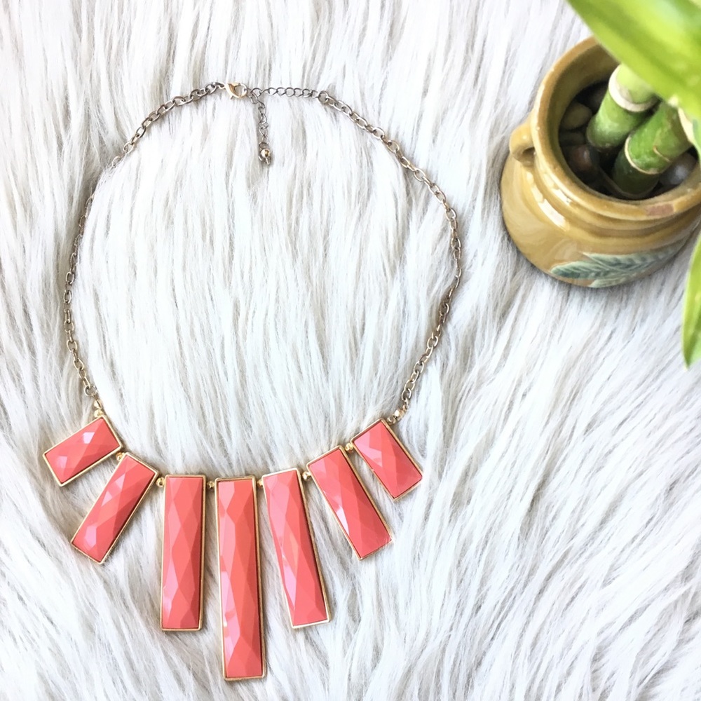 3/$15 NWOT Forever 21 Pink Statement Necklace